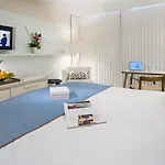 Pullman Cannes 4* 망들리유 라 나플