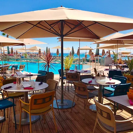 Pullman Cannes 호텔 4*