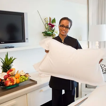 Отель Pullman Cannes 4*