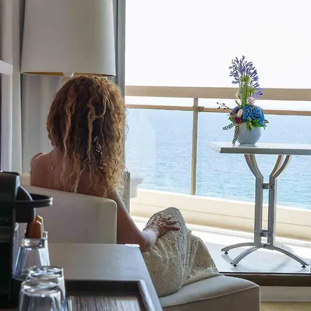 Pullman Cannes 4*