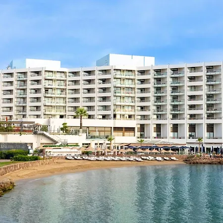 Pullman Cannes 4*